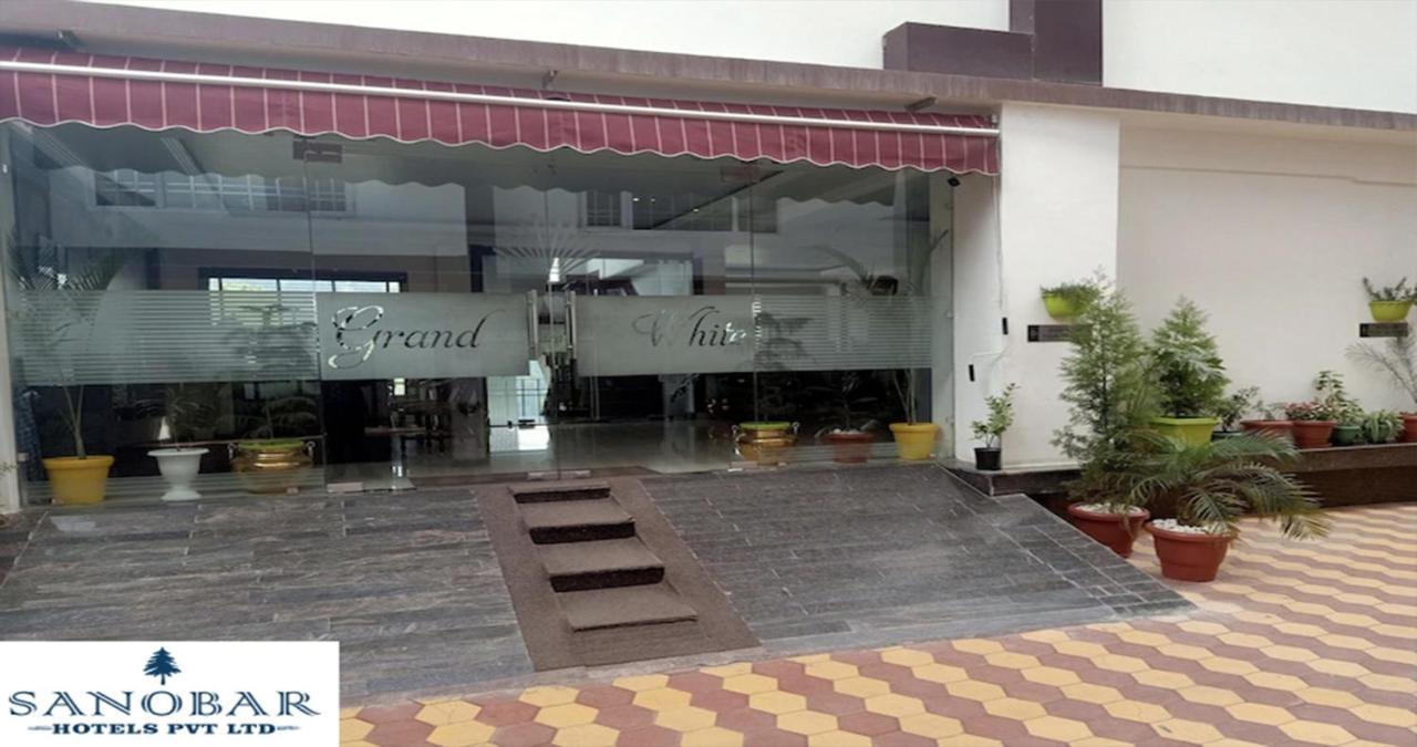 Hotel White Grand Shimla - In City Centre - A Centrally Ac Hotel Exteriör bild