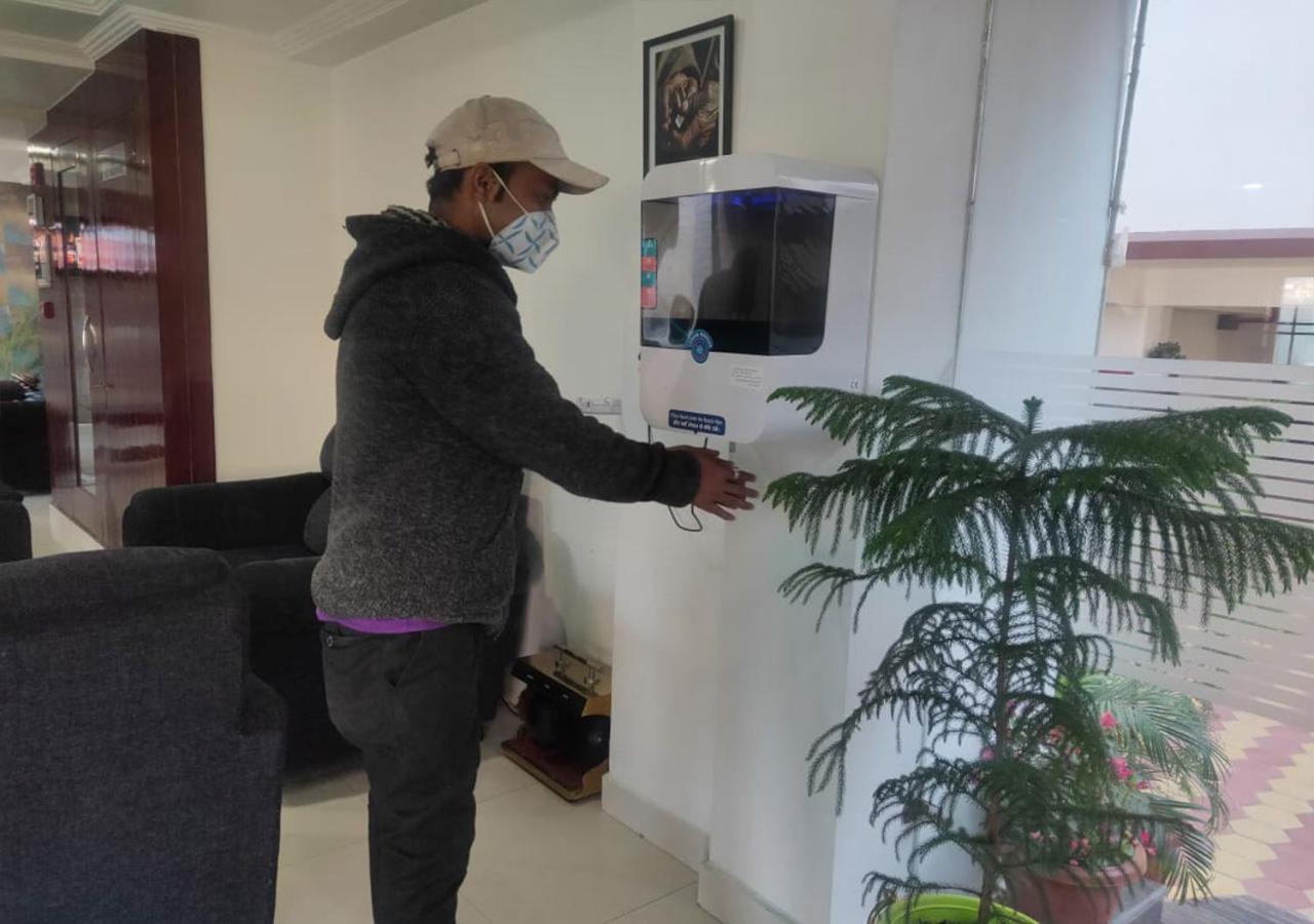 Hotel White Grand Shimla - In City Centre - A Centrally Ac Hotel Exteriör bild