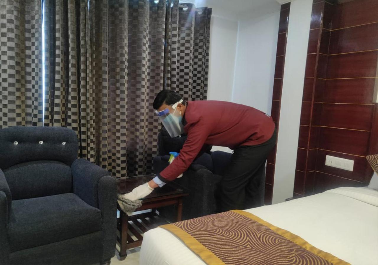 Hotel White Grand Shimla - In City Centre - A Centrally Ac Hotel Exteriör bild