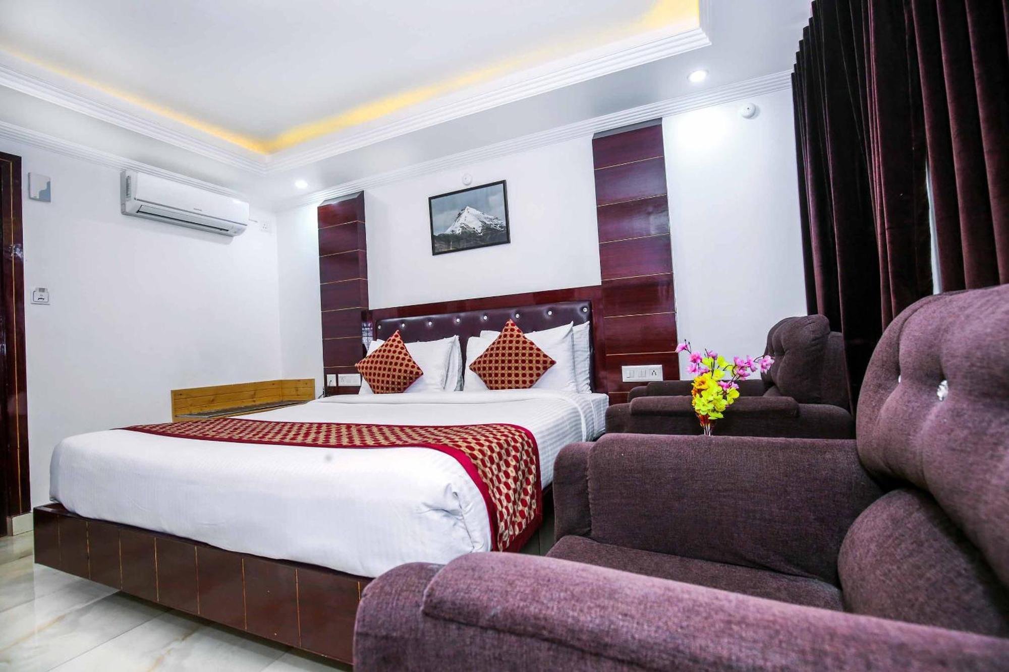 Hotel White Grand Shimla - In City Centre - A Centrally Ac Hotel Exteriör bild