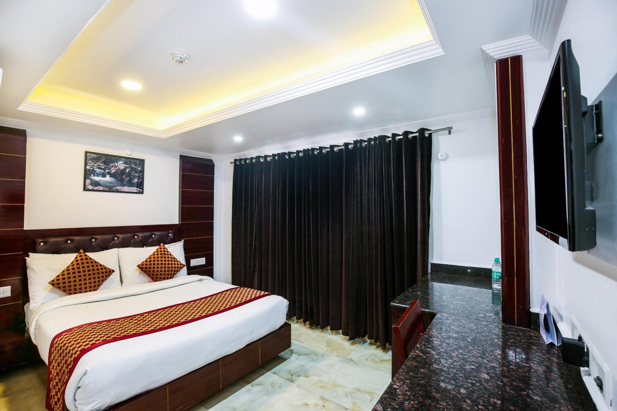 Hotel White Grand Shimla - In City Centre - A Centrally Ac Hotel Exteriör bild