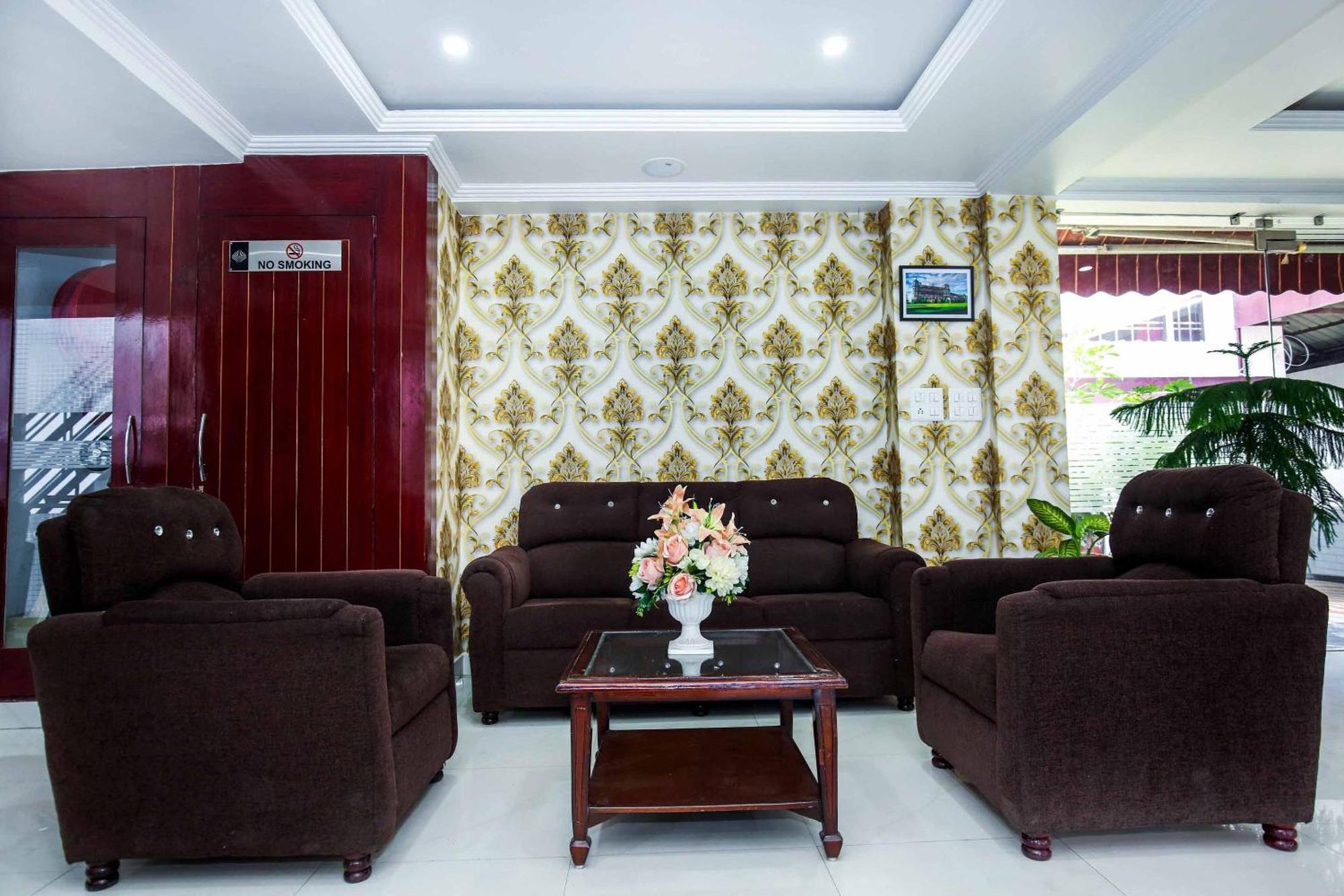 Hotel White Grand Shimla - In City Centre - A Centrally Ac Hotel Exteriör bild