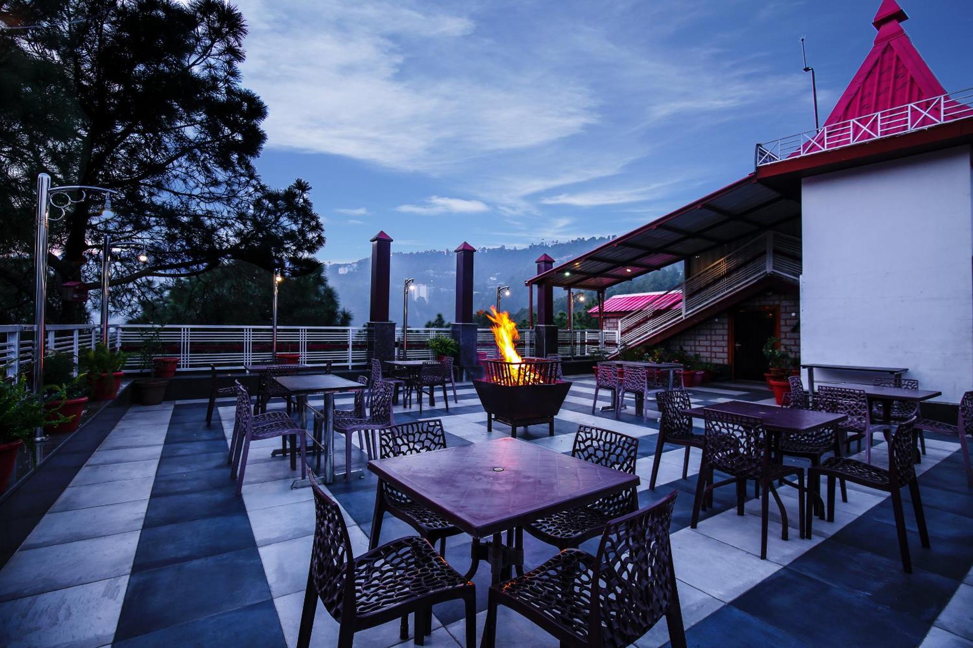 Hotel White Grand Shimla - In City Centre - A Centrally Ac Hotel Exteriör bild
